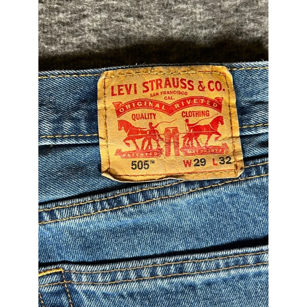 Levis 505 Regular Fit Straight Leg Jeans Mens 29x31 Medium Wash Blue Denim